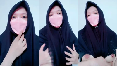 Cecil Hijab Telanjang Dada Remas Susu