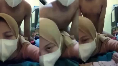 Cewe Jilbab Lagi Tiduran Kena Doggy