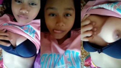 Dina Rebahan Sambil Remas2 Tetek