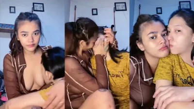 Duo Lesbian Berciuman Kenyot Uting DreamLive