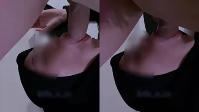 Hijab Hitam Ngemut Ganas di Toilet