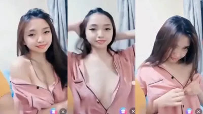 Kak Juli Cantik Show Uting Live