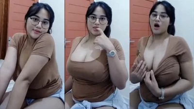 Live Acha Pentil Susu Terlihat Jelas
