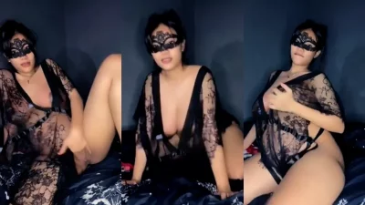 Live Show Dinda Baju Dinas Hitam