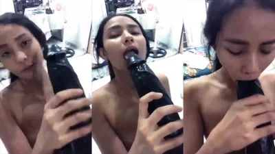 Viral Tiktokers ABG Sepong Dildo Gede